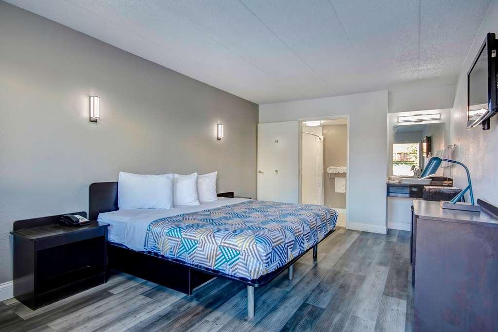 Hotel 6 Oh - Osu North