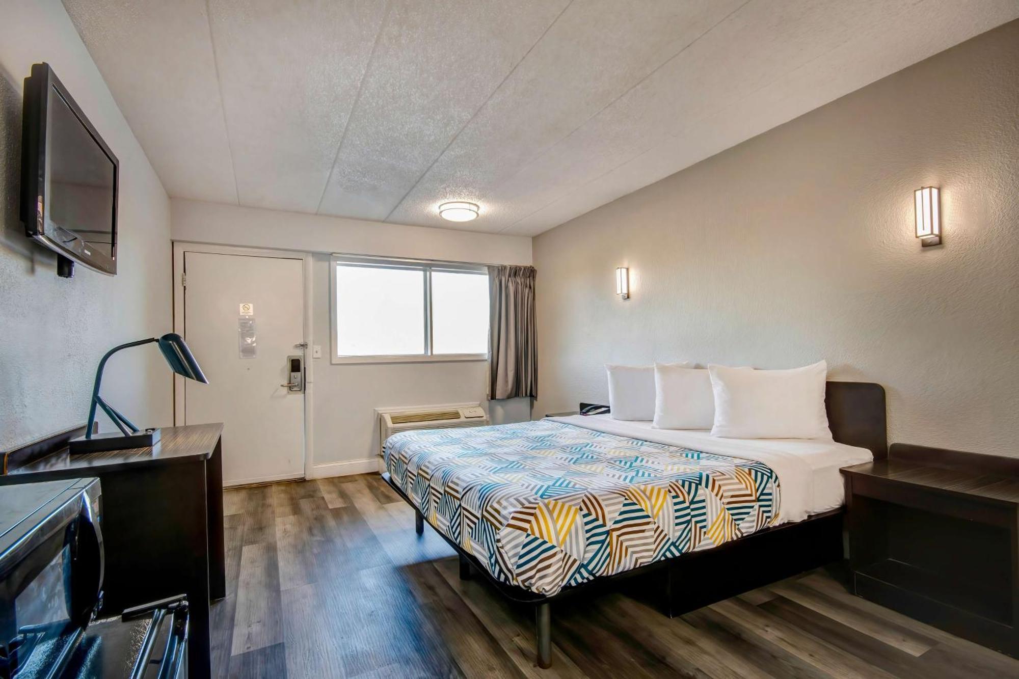 Hotel 6 Oh - Osu North